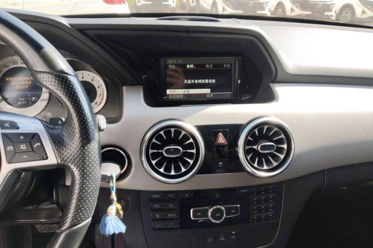 Used Mercedes-Benz GLK-Class 2015 GLK 260 4MATIC Dynamic Edition Ultimate Version Audio And AC Panel