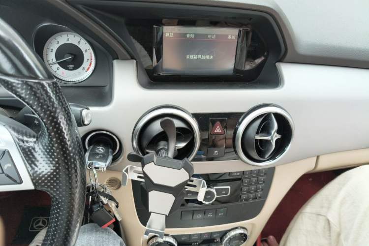 Used Mercedes-Benz GLK-Class 2015 GLK 260 4MATIC Dynamic Edition Ultimate Version Audio And AC Panel