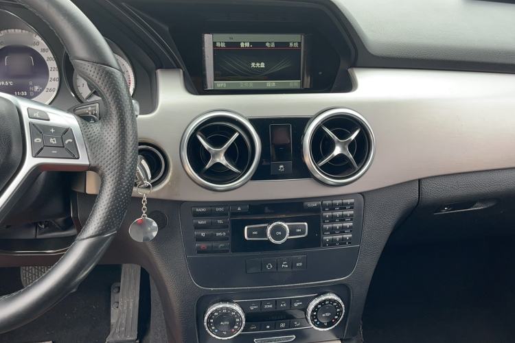 Used Mercedes-Benz GLK-Class 2015 GLK 260 4MATIC Dynamic Edition Ultimate Version Audio And AC Panel