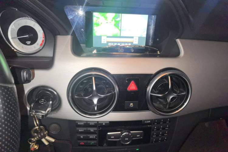 Used Mercedes-Benz GLK-Class 2015 GLK 260 4MATIC Dynamic Edition Ultimate Version Audio And AC Panel