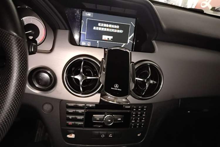 Used Mercedes-Benz GLK-Class 2015 GLK 300 4MATIC Fashion Edition Ultimate Version Audio And AC Panel