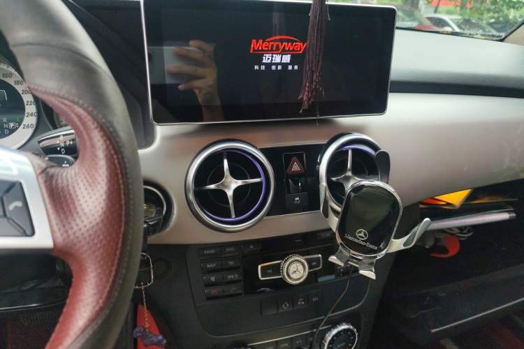 Used Mercedes-Benz GLK-Class 2015 GLK 260 4MATIC Dynamic Edition Ultimate Version Audio And AC Panel