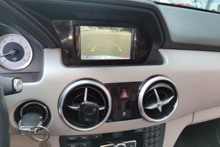 Used Mercedes-Benz GLK-Class 2015 GLK 260 4MATIC Fashion Edition Ultimate Version Audio And AC Panel