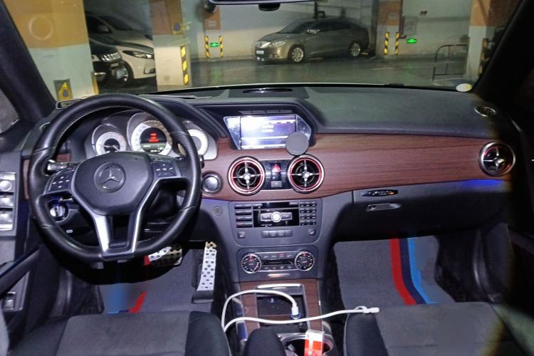 Used Mercedes-Benz GLK-Class 2015 GLK 300 4MATIC Fashion Edition Ultimate Version Center Console
