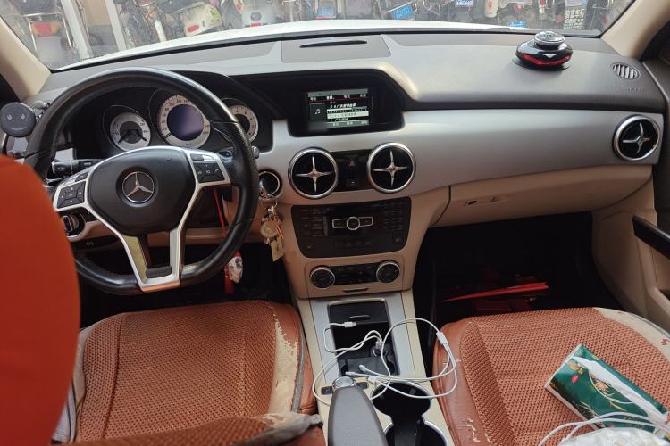 Used Mercedes-Benz GLK-Class 2015 GLK 260 4MATIC Fashion Edition Ultimate Version Center Console