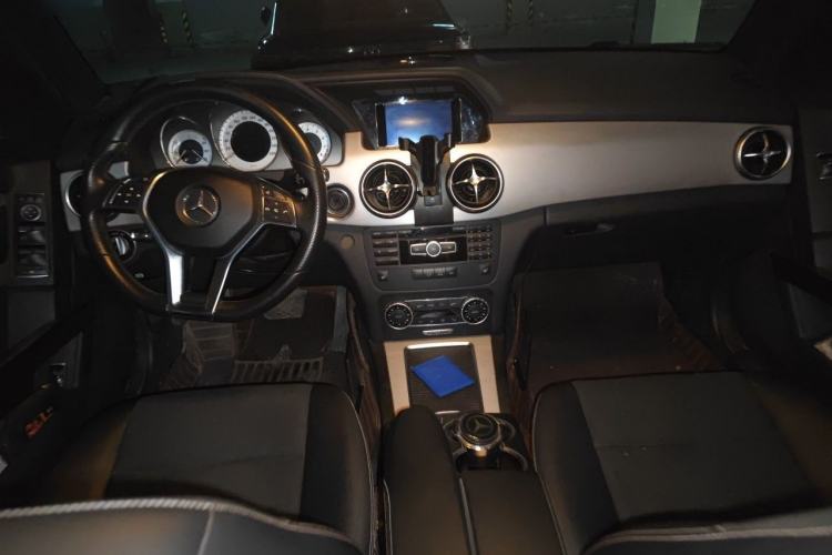 Used Mercedes-Benz GLK-Class 2015 GLK 260 4MATIC Fashion Edition Ultimate Version Center Console