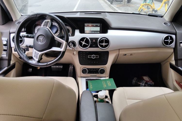 Used Mercedes-Benz GLK-Class 2015 GLK 260 4MATIC Dynamic Edition Ultimate Version Center Console