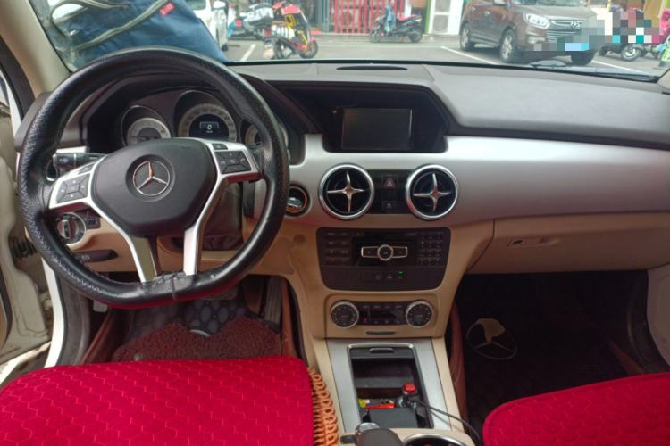 Used Mercedes-Benz GLK-Class 2015 GLK 260 4MATIC Dynamic Edition Ultimate Version Center Console