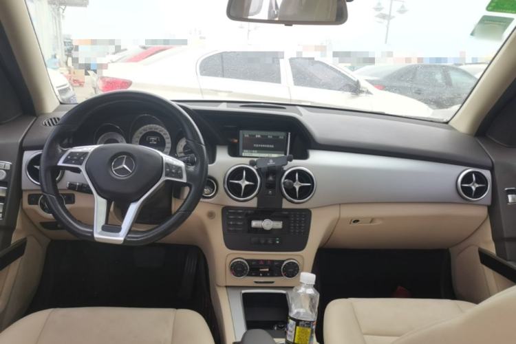 Used Mercedes-Benz GLK-Class 2015 GLK 260 4MATIC Dynamic Edition Ultimate Version Center Console