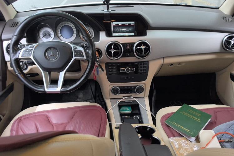 Used Mercedes-Benz GLK-Class 2015 GLK 260 4MATIC Dynamic Edition Ultimate Version Center Console