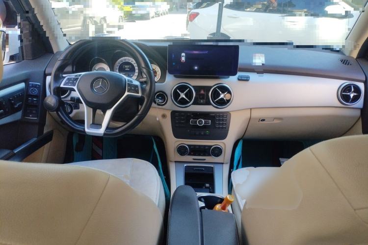 Used Mercedes-Benz GLK-Class 2015 GLK 260 4MATIC Dynamic Edition Ultimate Version Center Console