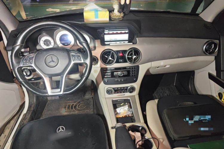 Used Mercedes-Benz GLK-Class 2015 GLK 300 4MATIC Fashion Edition Ultimate Version Center Console