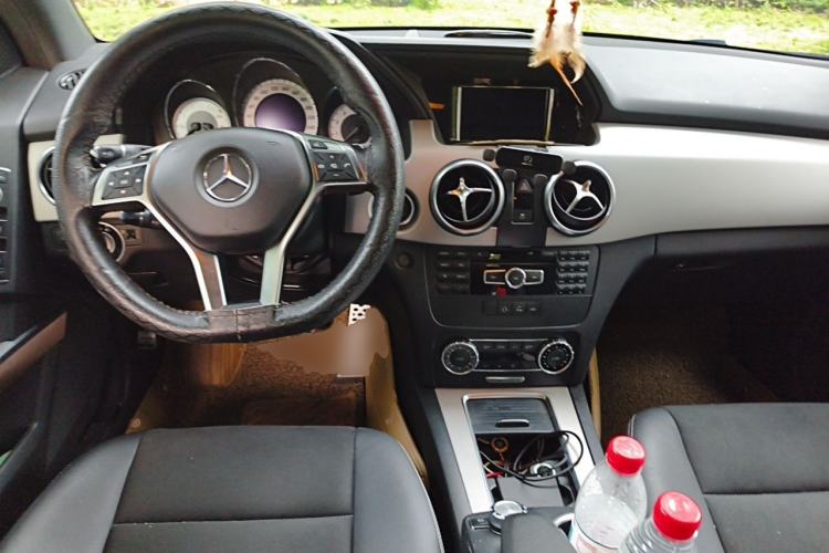 Used Mercedes-Benz GLK-Class 2015 GLK 260 4MATIC Dynamic Edition Ultimate Version Center Console