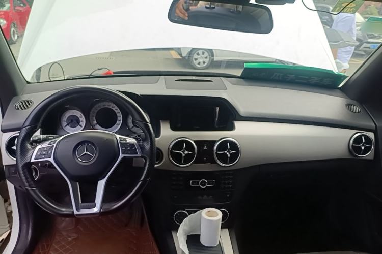 Used Mercedes-Benz GLK-Class 2015 GLK 260 4MATIC Fashion Edition Ultimate Version Center Console