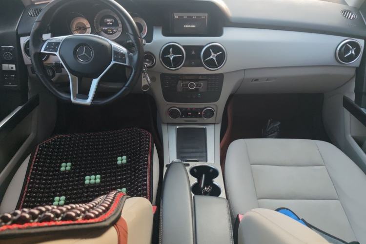 Used Mercedes-Benz GLK-Class 2015 GLK 260 4MATIC Dynamic Edition Ultimate Version Center Console