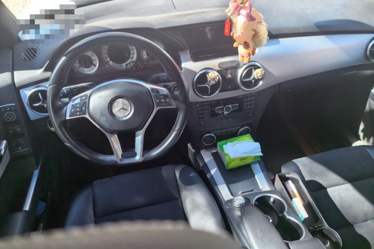 Used Mercedes-Benz GLK-Class 2015 GLK 300 4MATIC Fashion Edition Ultimate Version Center Console