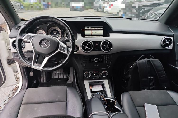 Used Mercedes-Benz GLK-Class 2015 GLK 300 4MATIC Fashion Edition Ultimate Version Center Console
