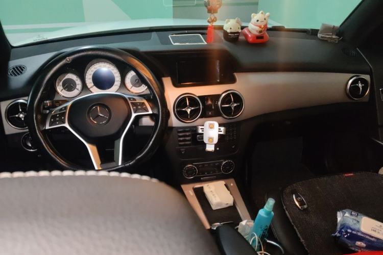 Used Mercedes-Benz GLK-Class 2015 GLK 260 4MATIC Fashion Edition Ultimate Version Center Console