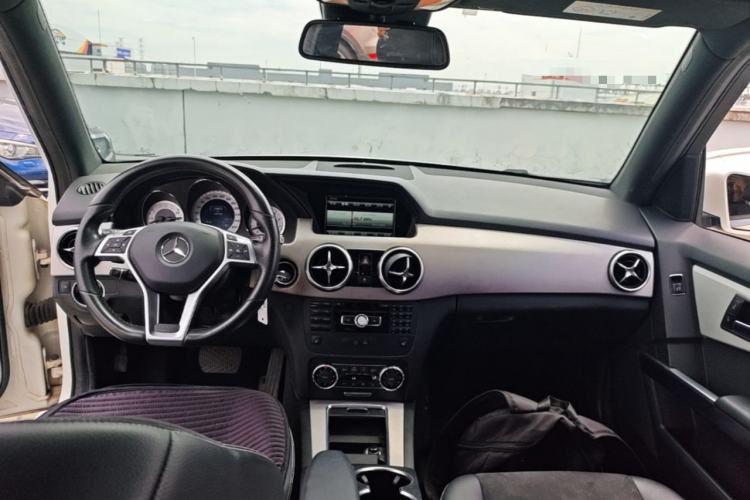 Used Mercedes-Benz GLK-Class 2015 GLK 300 4MATIC Fashion Edition Ultimate Version Center Console