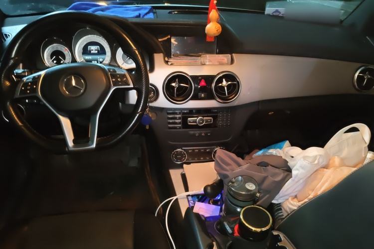 Used Mercedes-Benz GLK-Class 2015 GLK 260 4MATIC Dynamic Edition Ultimate Version Center Console