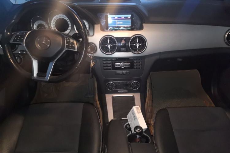 Used Mercedes-Benz GLK-Class 2015 GLK 260 4MATIC Dynamic Edition Ultimate Version Center Console