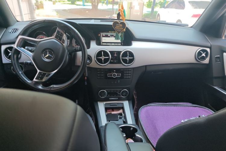 Used Mercedes-Benz GLK-Class 2015 GLK 260 4MATIC Dynamic Edition Ultimate Version Center Console
