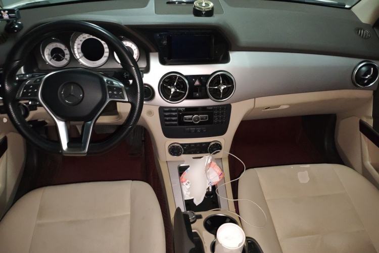 Used Mercedes-Benz GLK-Class 2015 GLK 260 4MATIC Dynamic Edition Ultimate Version Center Console