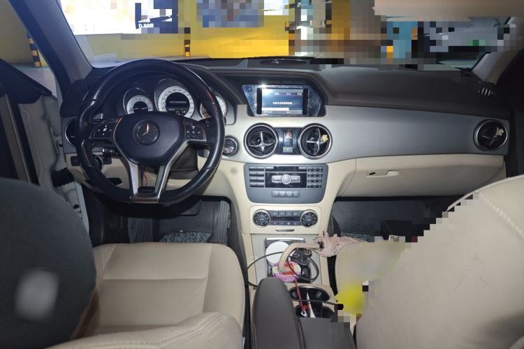 Used Mercedes-Benz GLK-Class 2015 GLK 260 4MATIC Dynamic Edition Ultimate Version Center Console