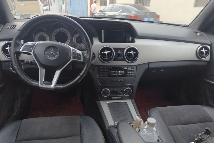 Used Mercedes-Benz GLK-Class 2015 GLK 260 4MATIC Dynamic Edition Ultimate Version Center Console