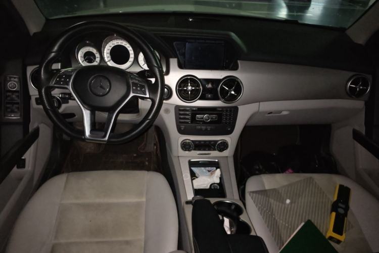 Used Mercedes-Benz GLK-Class 2015 GLK 300 4MATIC Fashion Edition Ultimate Version Center Console