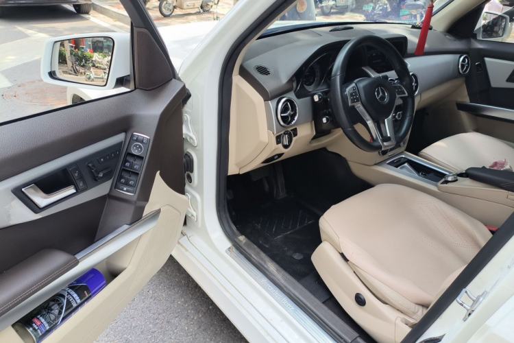 Used Mercedes-Benz GLK-Class 2015 GLK 260 4MATIC Dynamic Edition Ultimate Version Driver Seat