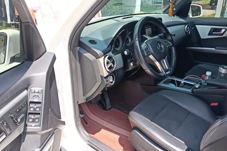 Used Mercedes-Benz GLK-Class 2015 GLK 300 4MATIC Fashion Edition Ultimate Version Driver Seat