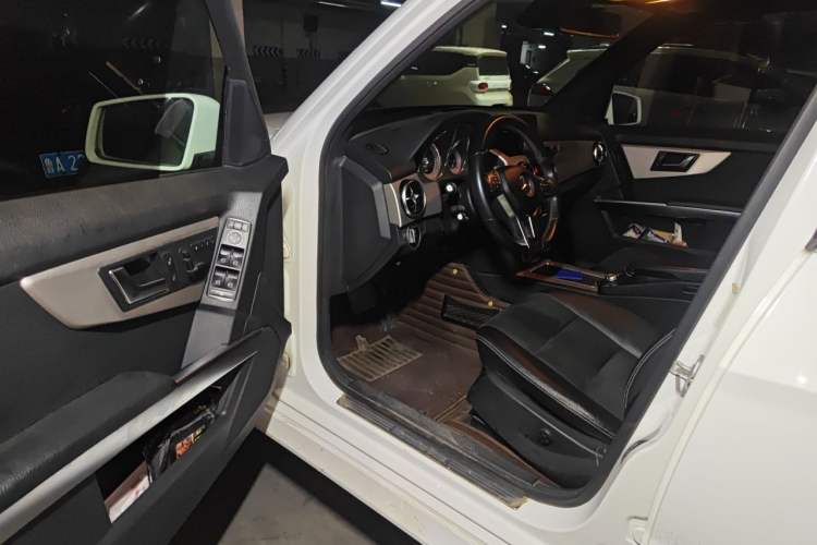 Used Mercedes-Benz GLK-Class 2015 GLK 260 4MATIC Fashion Edition Ultimate Version Driver Seat