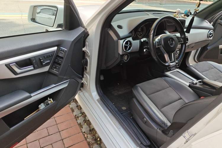 Used Mercedes-Benz GLK-Class 2015 GLK 260 4MATIC Dynamic Edition Ultimate Version Driver Seat