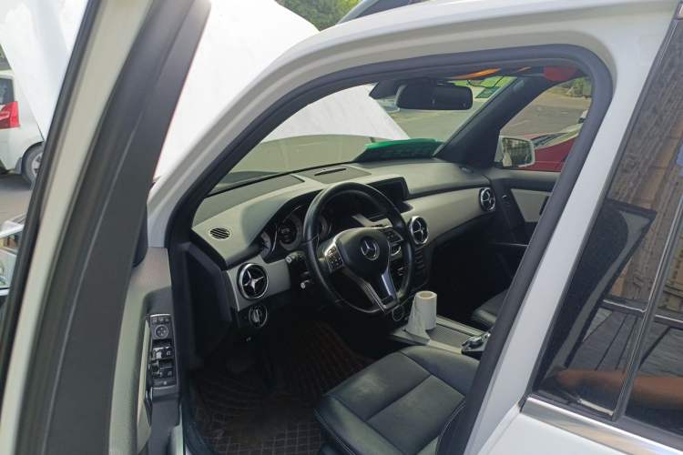 Used Mercedes-Benz GLK-Class 2015 GLK 260 4MATIC Fashion Edition Ultimate Version Driver Seat