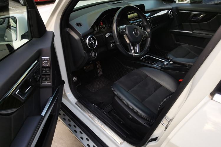 Used Mercedes-Benz GLK-Class 2015 GLK 300 4MATIC Luxury Ultimate Edition Driver Seat