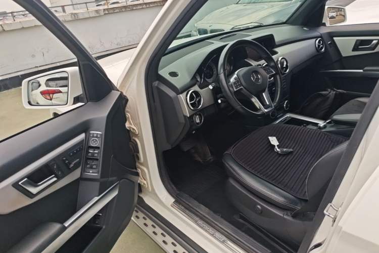 Used Mercedes-Benz GLK-Class 2015 GLK 300 4MATIC Fashion Edition Ultimate Version Driver Seat