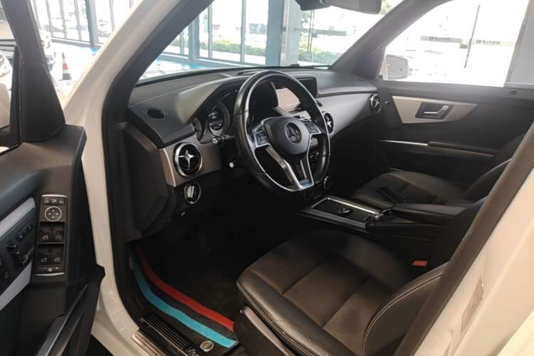 Used Mercedes-Benz GLK-Class 2015 GLK 300 4MATIC Fashion Edition Ultimate Version Driver Seat
