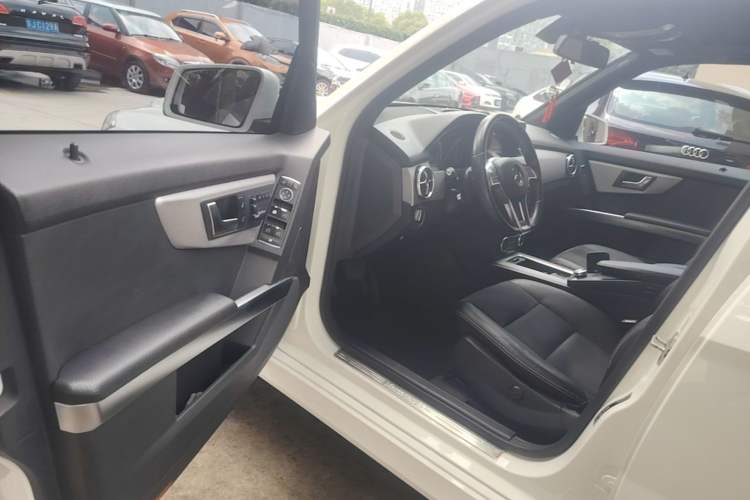 Used Mercedes-Benz GLK-Class 2015 GLK 260 4MATIC Dynamic Edition Ultimate Version Driver Seat