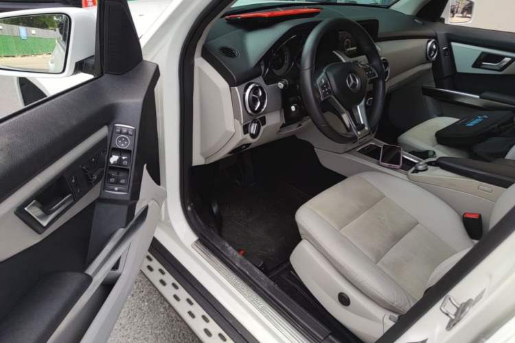 Used Mercedes-Benz GLK-Class 2015 GLK 260 4MATIC Fashion Edition Ultimate Version Driver Seat