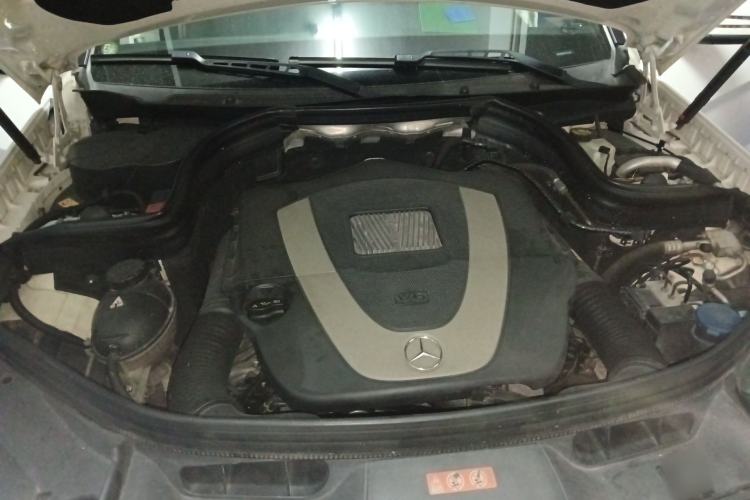 Used Mercedes-Benz GLK-Class 2015 GLK 300 4MATIC Fashion Edition Ultimate Version Engine Bay