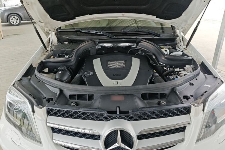 Used Mercedes-Benz GLK-Class 2015 GLK 300 4MATIC Fashion Edition Ultimate Version Engine Bay