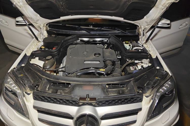 Used Mercedes-Benz GLK-Class 2015 GLK 260 4MATIC Fashion Edition Ultimate Version Engine Bay