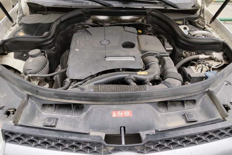 Used Mercedes-Benz GLK-Class 2015 GLK 260 4MATIC Fashion Edition Ultimate Version Engine Bay