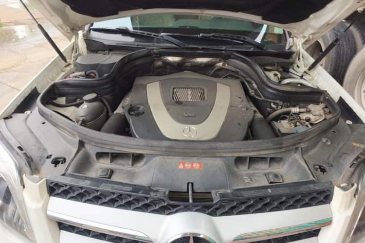 Used Mercedes-Benz GLK-Class 2015 GLK 300 4MATIC Fashion Edition Ultimate Version Engine Bay