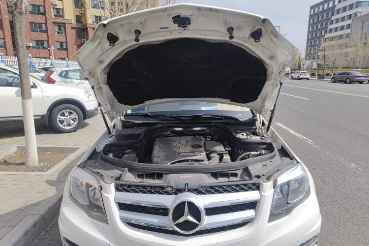 Used Mercedes-Benz GLK-Class 2015 GLK 260 4MATIC Dynamic Edition Ultimate Version Engine Bay