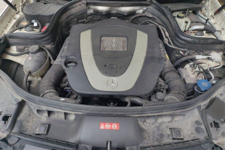 Used Mercedes-Benz GLK-Class 2015 GLK 300 4MATIC Fashion Edition Ultimate Version Engine Bay