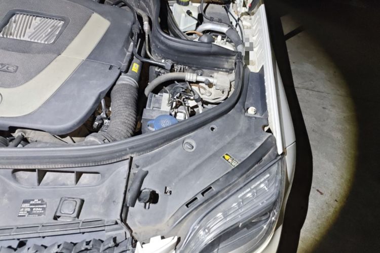 Used Mercedes-Benz GLK-Class 2015 GLK 300 4MATIC Fashion Edition Ultimate Version Engine Bay Left