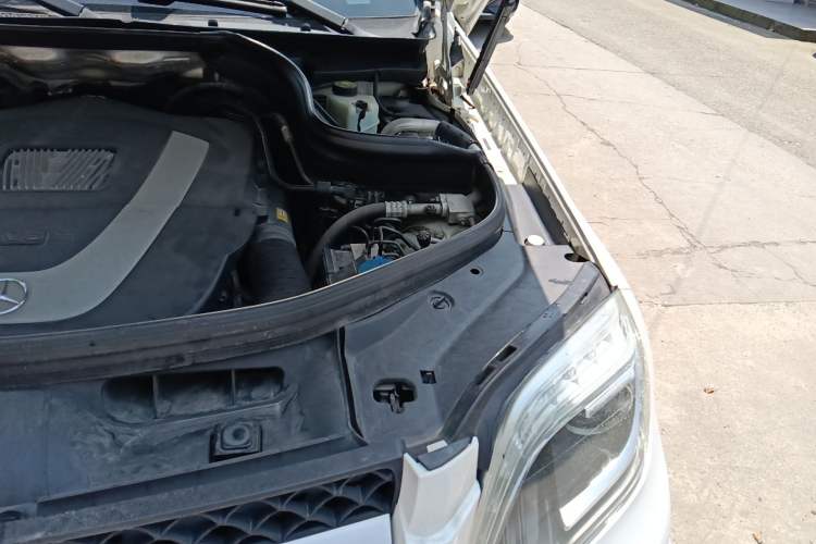 Used Mercedes-Benz GLK-Class 2015 GLK 300 4MATIC Fashion Edition Ultimate Version Engine Bay Left