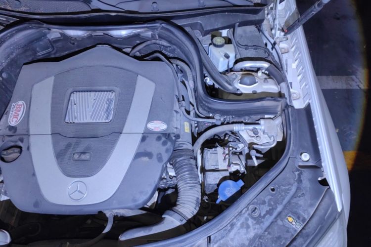 Used Mercedes-Benz GLK-Class 2015 GLK 300 4MATIC Fashion Edition Ultimate Version Engine Bay Left